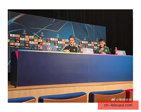 半场四球戈登登顶欧冠射手榜首